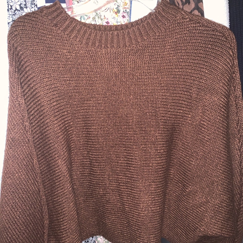 Cropped chunky sweater